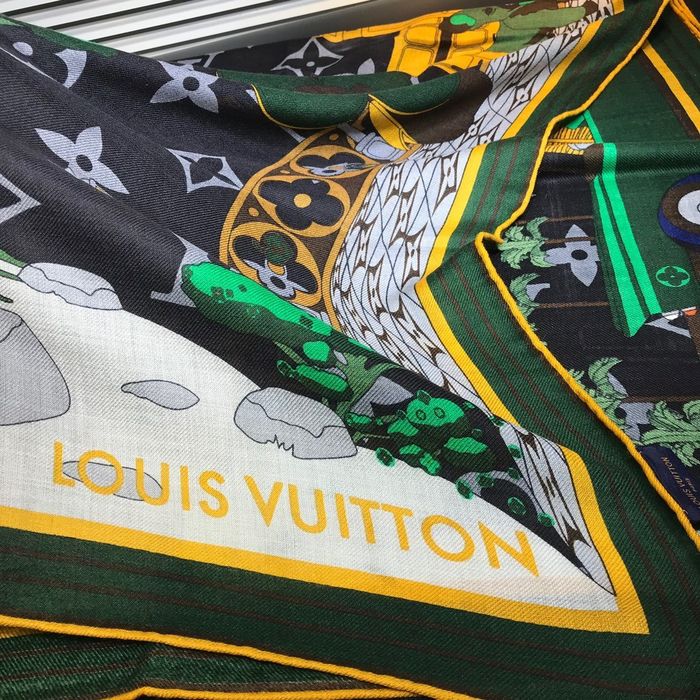 Louis Vuitton Scarf LV00118